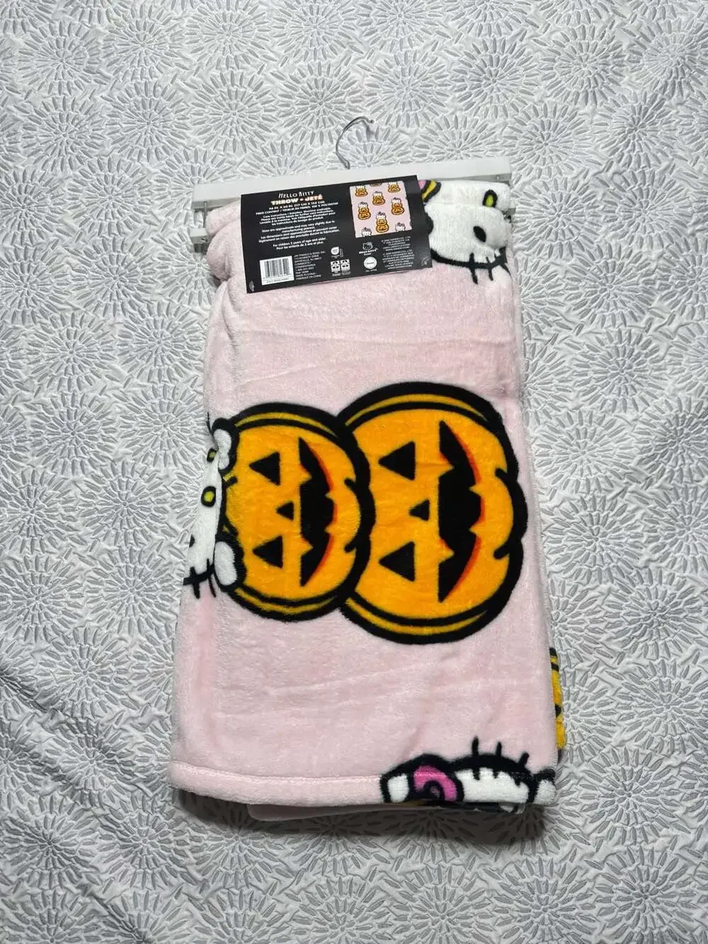 Hello Kitty Halloween Pumpkin Throw Blanket Pink 46x60